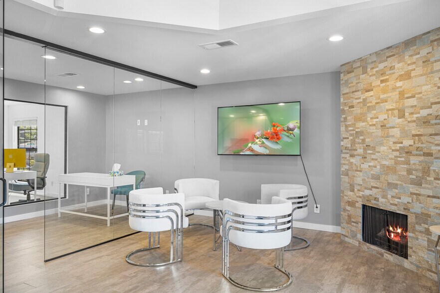 More Photos Of 207 W Alameda Ave, Burbank Office For Sale