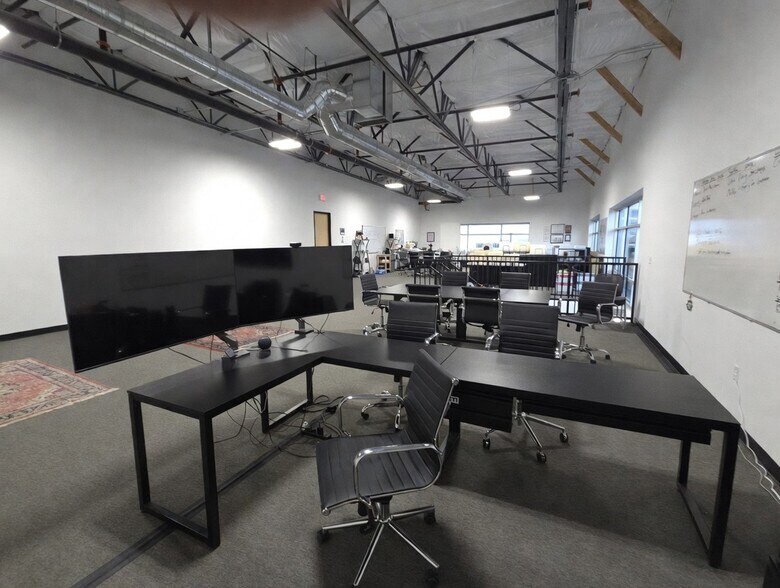 More Photos Of 7600 W Arby Ave, Las Vegas Industrial For Sale