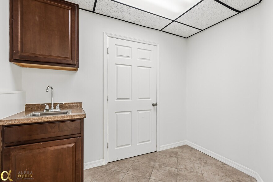 More Photos Of 389 E State Road 434, Longwood Storefront Retail Office For Lease