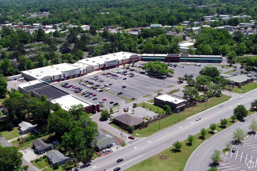 More Photos Of 946 Orleans Rd, Charleston Unknown For Lease