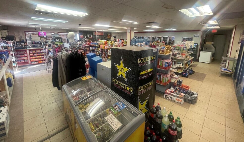 More Photos Of 401 Main St, Bienfait Storefront For Sale