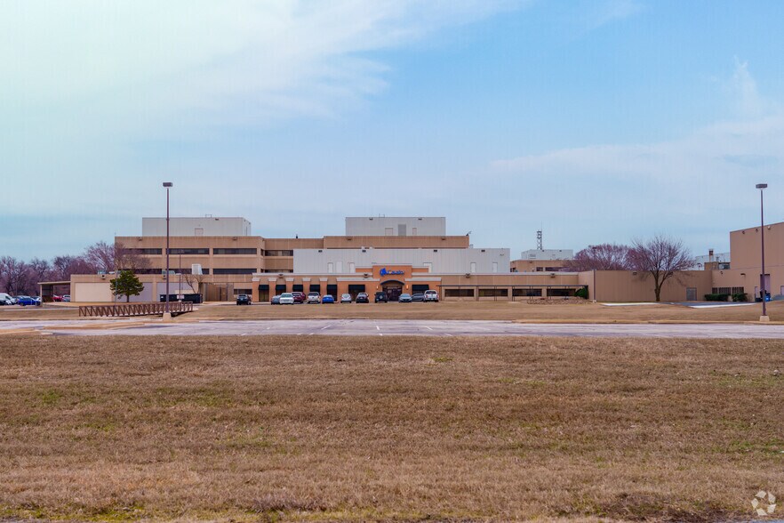 More Photos Of 4500 S 129th East Ave, Tulsa Office For Lease