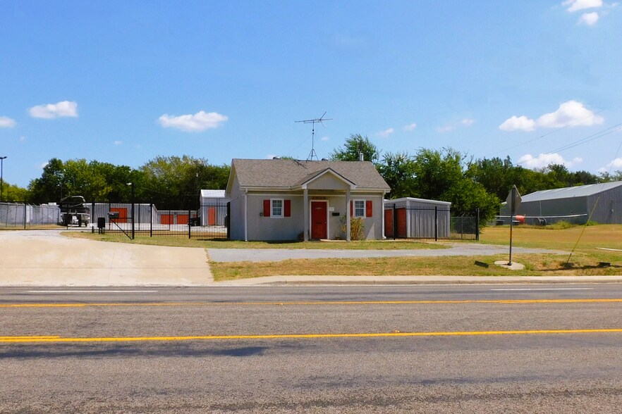 More Photos Of 5012 N FM 1417, Denison Self Storage For Lease