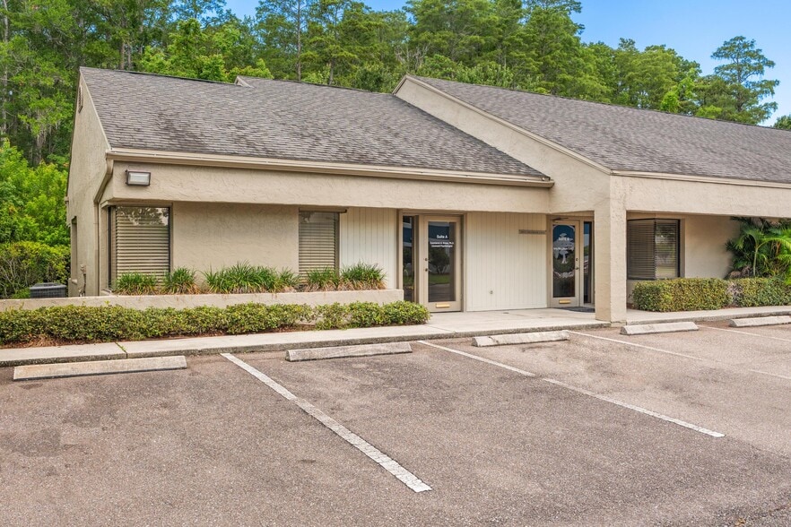 More Photos Of 2424 Enterprise Rd, Clearwater Medical For Sale