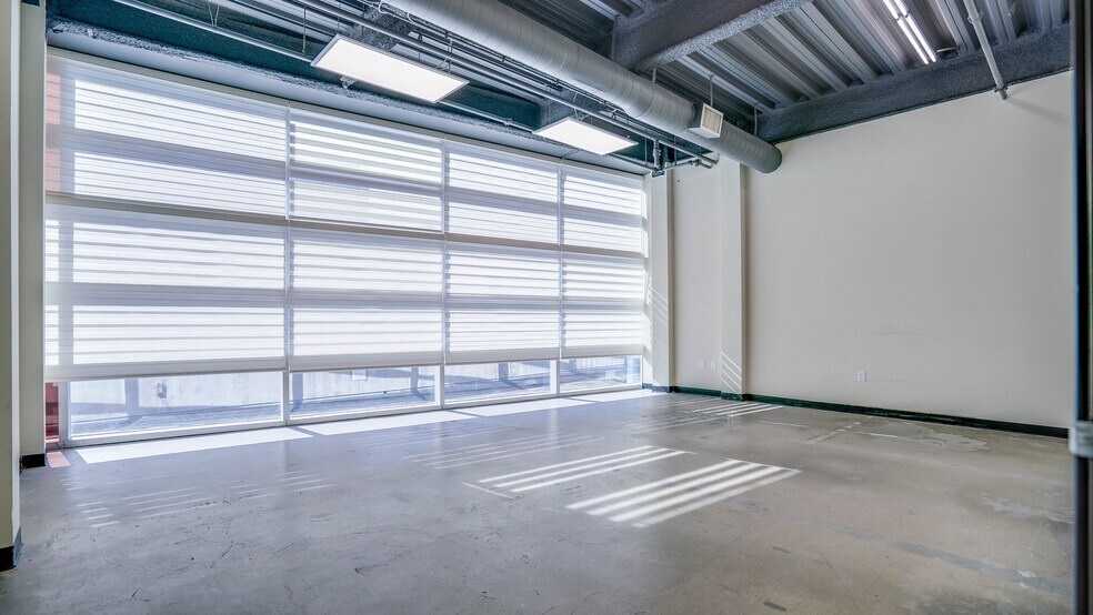 More Photos Of 800 E 12th St, Los Angeles Office For Sale