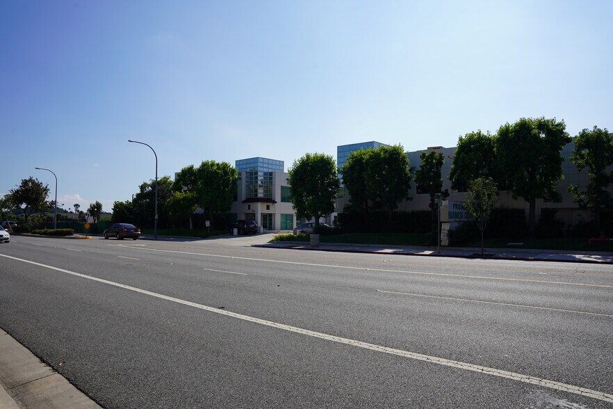 More Photos Of 919 S Fremont Ave, Alhambra Warehouse For Sale