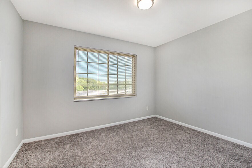 More Photos Of 7000 Cleveland Ave, Kansas City Apartments For Sale