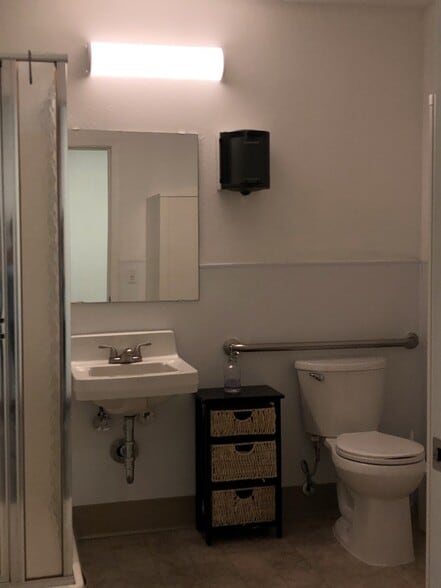 More Photos Of 2240 N Scottsdale Rd, Tempe General Retail For Lease