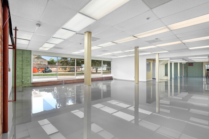 More Photos Of 5011 Navigation Blvd, Houston Warehouse For Lease