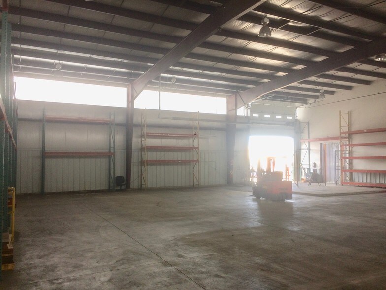 More Photos Of 2030 Summer St, Hammond Warehouse For Sale