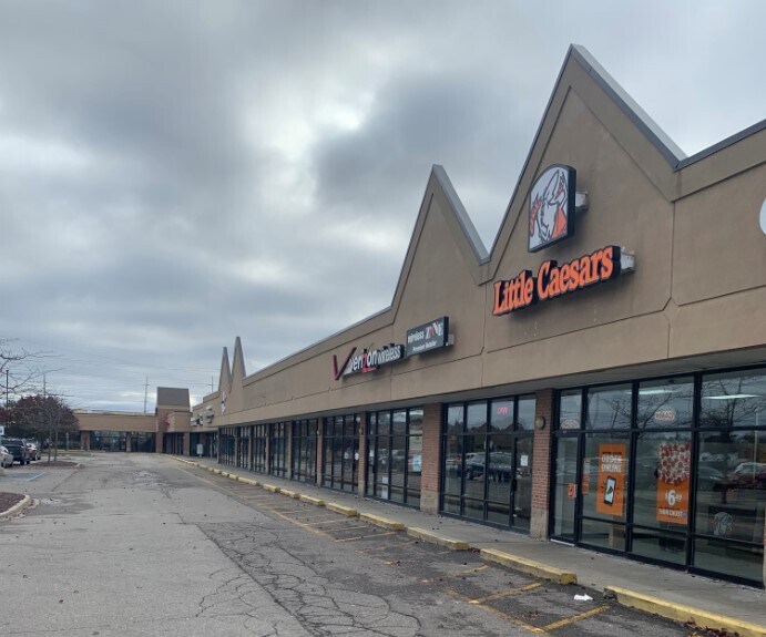 More Photos Of 4050-4184 E Grand River Ave, Howell Unknown For Lease