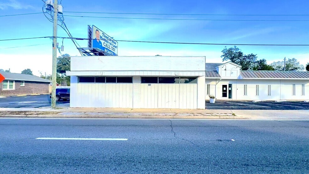 More Photos Of 400 W Cervantes St, Pensacola Flex For Lease