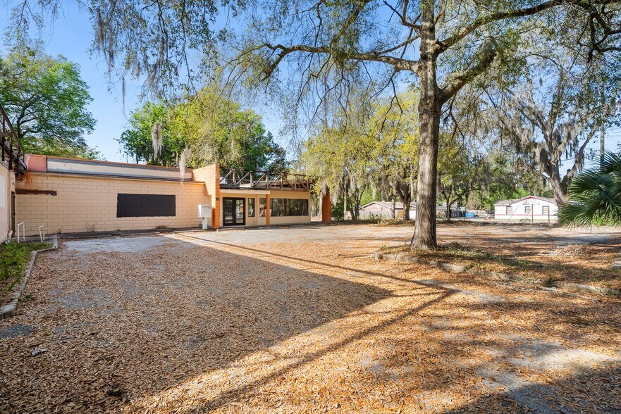 More Photos Of 519 NW 10th Ave, Gainesville General Retail For Sale