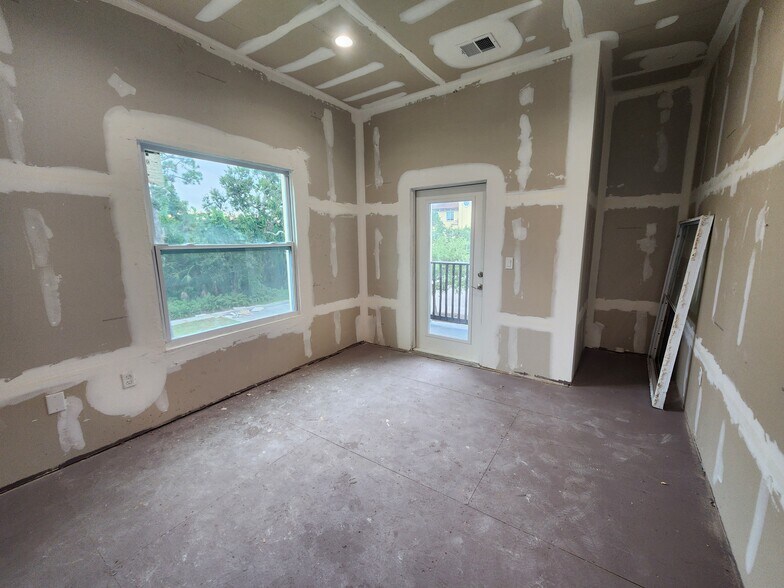 More Photos Of 2641 Fruitville Rd 0, Sarasota Medical For Sale