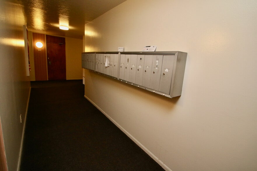 More Photos Of 18051 Lake Shore Blvd, Cleveland Apartments For Sale