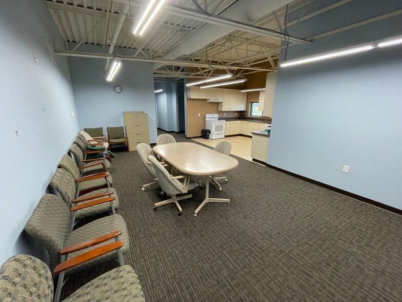 More Photos Of 8570 Northwest Blvd, Indianapolis Medical For Lease