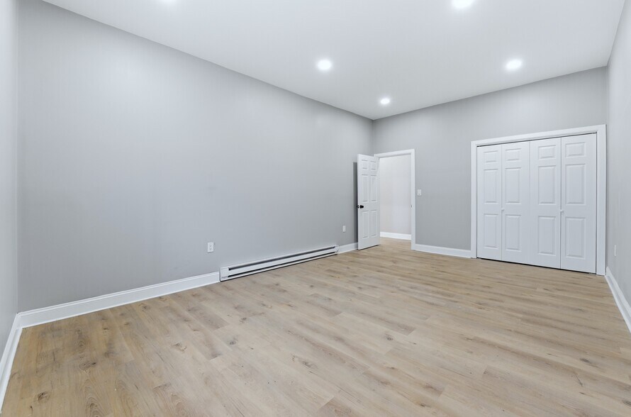 More Photos Of 615 E 22nd St, Paterson General Retail For Sale