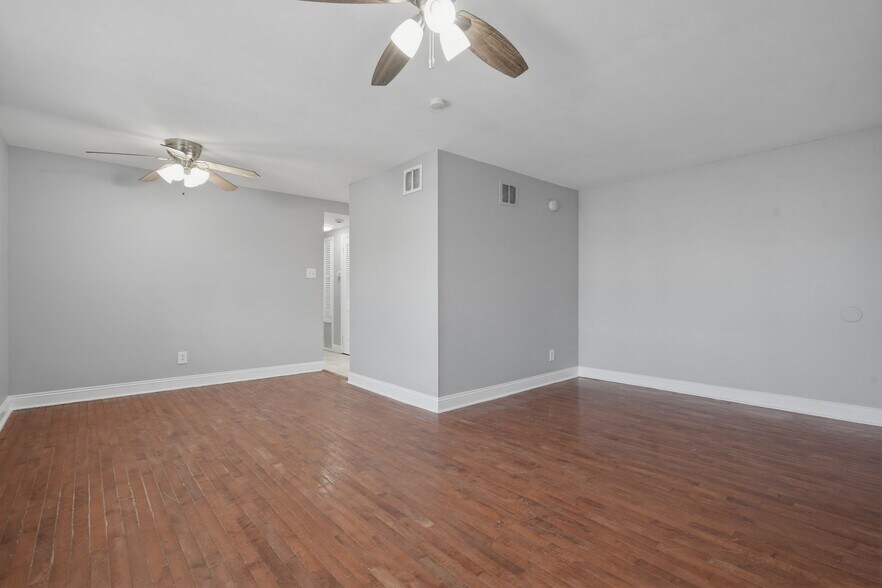 More Photos Of 230 E Sharpnack St, Philadelphia Multifamily For Sale