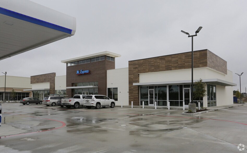 More Photos Of 2404 Greenhouse Rd, Houston General Retail For Sale