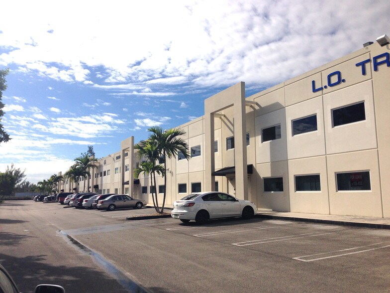 More Photos Of 10800 NW 21st St, Miami Warehouse For Sale