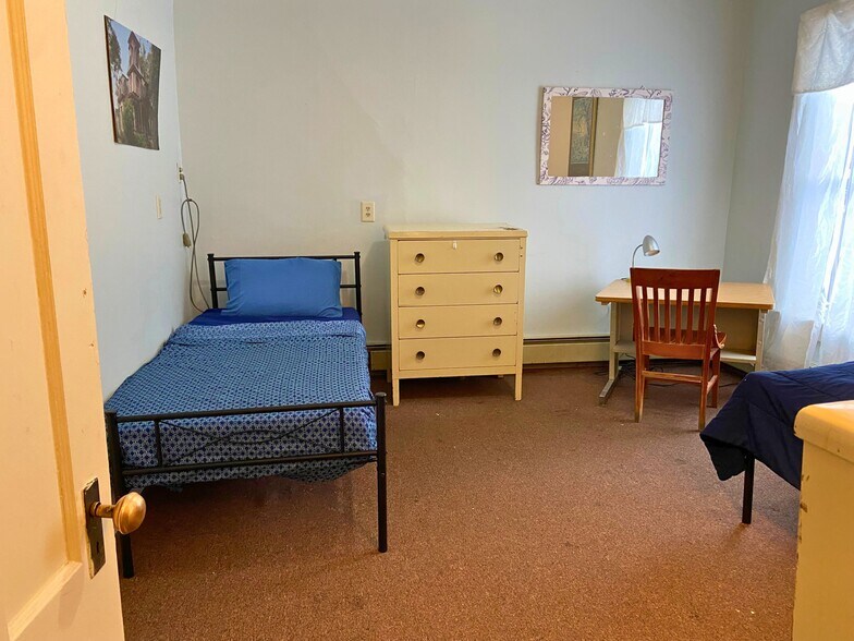 More Photos Of 4 Washington Park, Oxford Healthcare For Sale