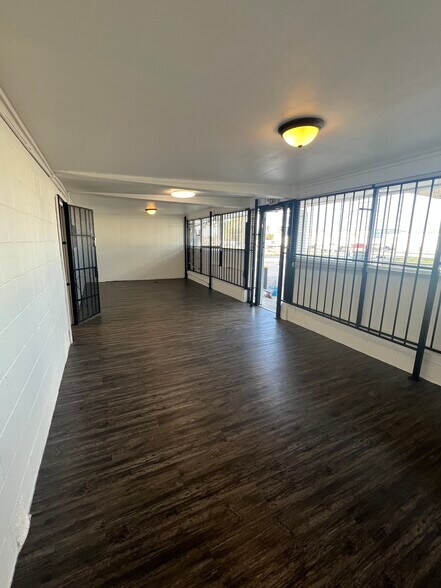 More Photos Of 6735 N Peoria Ave, Tulsa Convenience Store For Lease