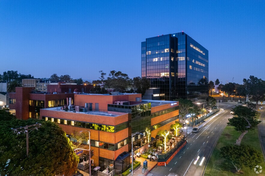 More Photos Of 11633 San Vicente Blvd, Los Angeles Medical For Lease