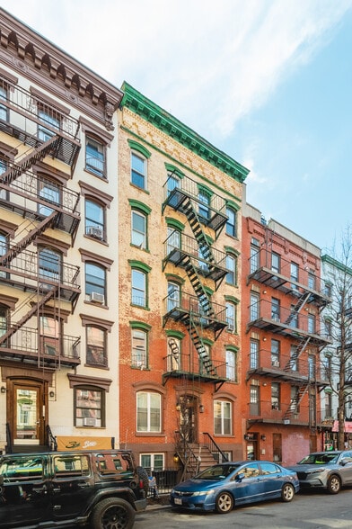 More Photos Of 332 E 6th St, New York Apartments For Sale