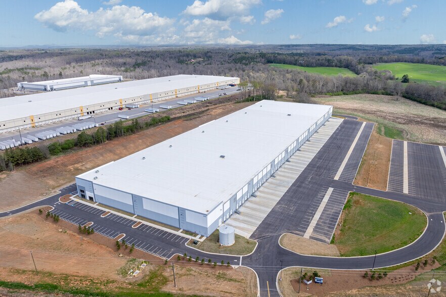 More Photos Of 8206 N US Highway 129, Pendergrass Distribution For Lease