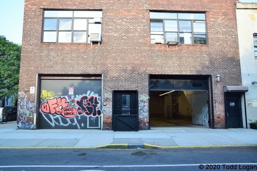 More Photos Of 238 Franklin St, Brooklyn Manufacturing For Lease