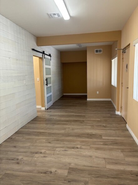 More Photos Of 21700 Golden Triangle Rd, Santa Clarita Medical For Lease