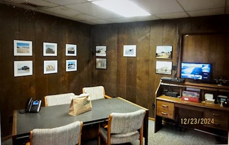 More Photos Of 1205 E Coke Rd, Winnsboro Manufacturing For Sale