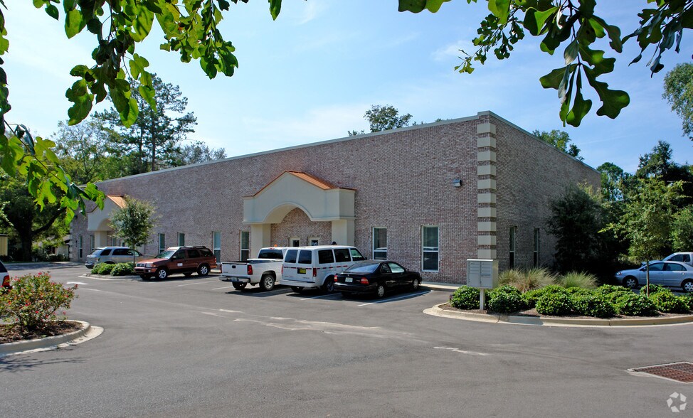 More Photos Of 4030 N Monroe St, Tallahassee Light Distribution For Sale