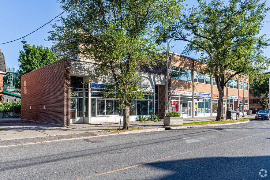 More Photos Of 210-228 Laurier Ave E, Ottawa Storefront Retail Office For Lease