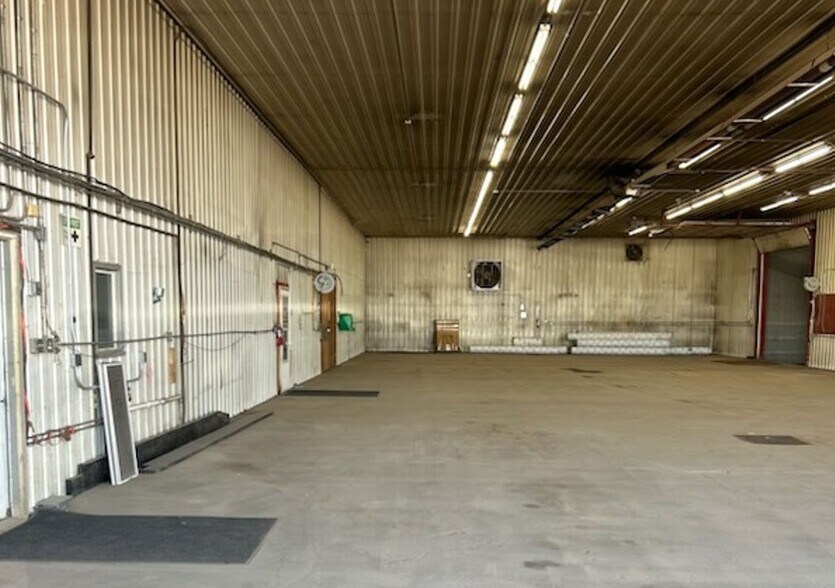 More Photos Of 12151 120th St S, Hastings Warehouse For Lease