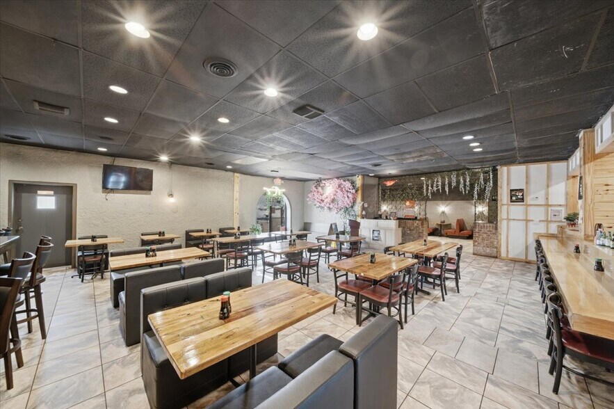 More Photos Of 111 Middleton Way, Greer Restaurant For Sale