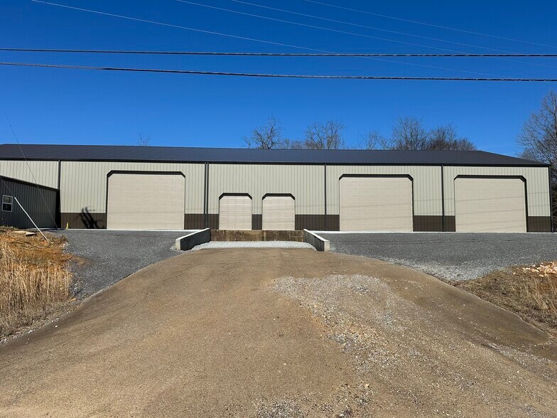 Primary Photo Of 77 Meadows Rd, Henry Flex For Lease