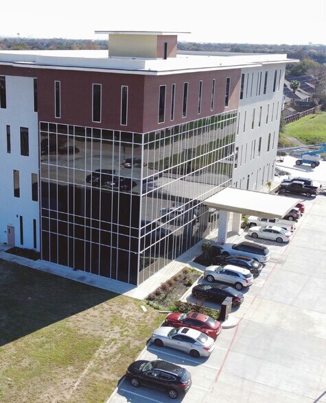 More Photos Of 8850 Huffmeister Rd, Houston Office For Lease