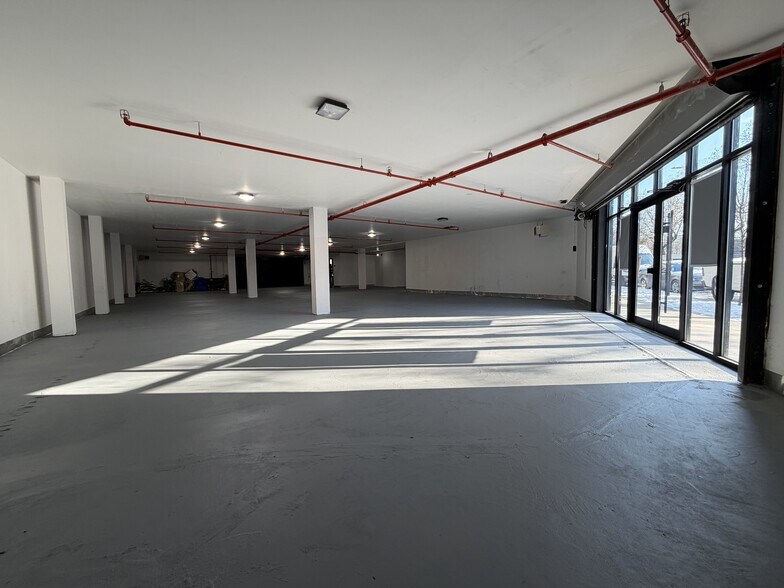 More Photos Of 494 Manhattan Ave, Brooklyn Apartments For Lease