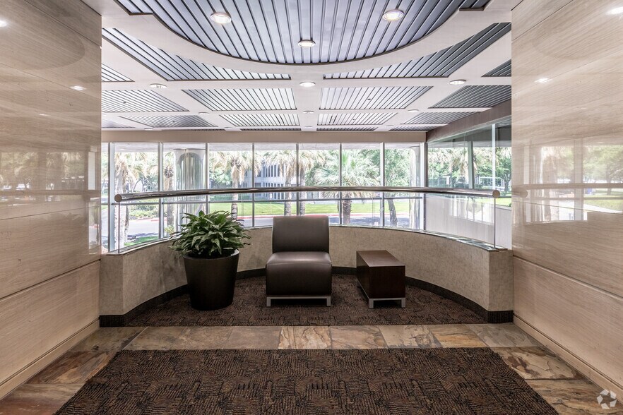 More Photos Of 10100 Reunion Pl, San Antonio Office For Sale