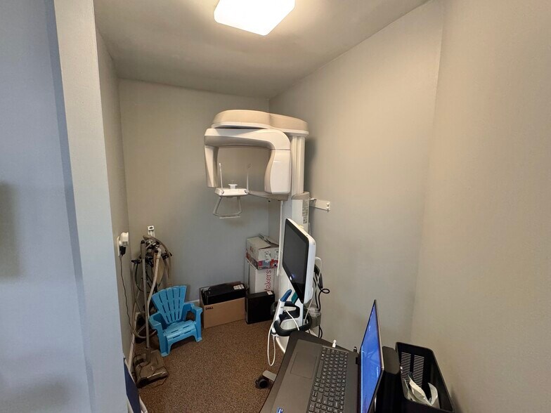 More Photos Of 471 S Main St, Cleveland Office For Sale