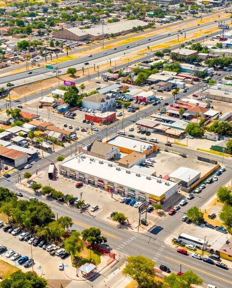 More Photos Of 1920 San Bernardo Ave, Laredo General Retail For Sale