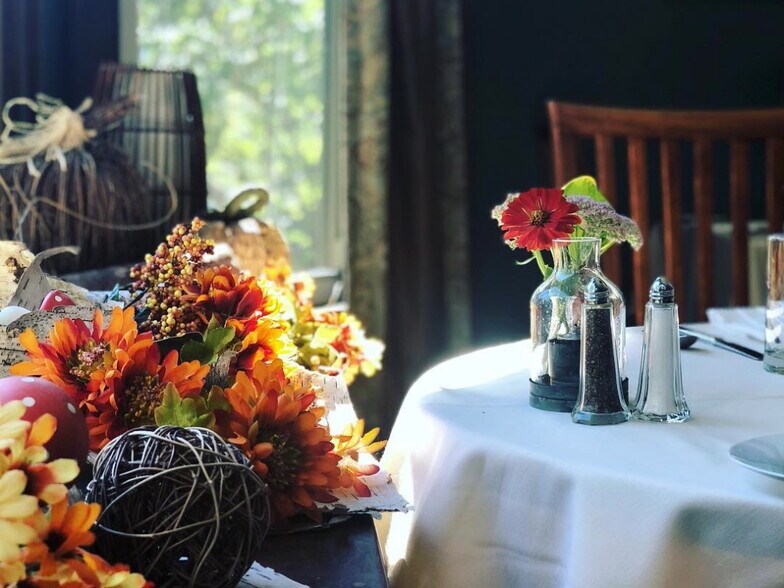 More Photos Of 548 Main St, Fryeburg Hotel For Sale