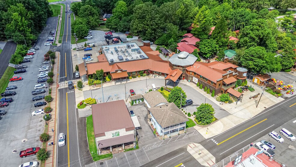 More Photos Of 1817 Jh Obryan Ave, Grand Rivers Storefront Retail Residential For Sale