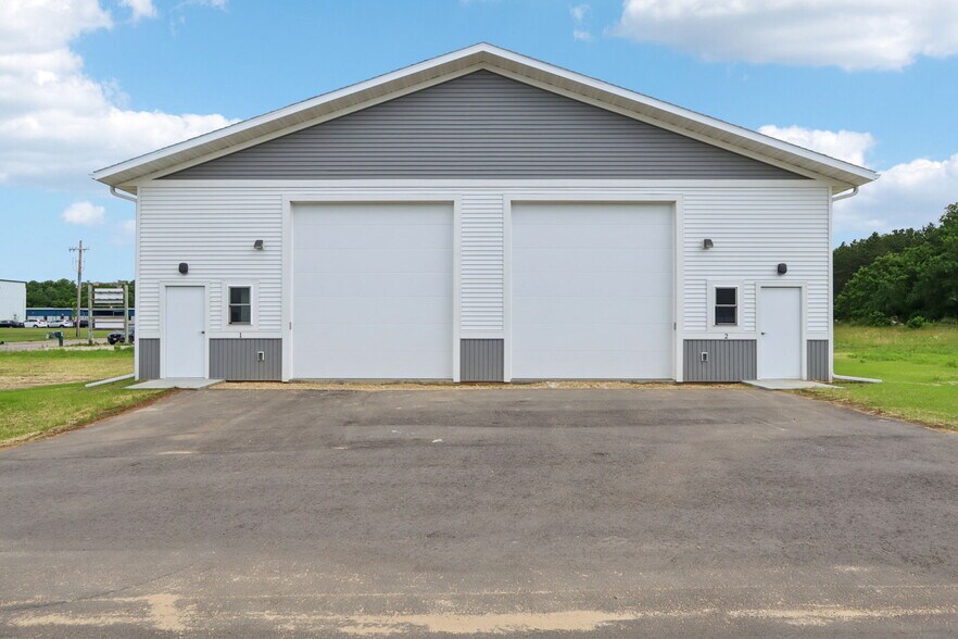 More Photos Of , Reedsburg Flex For Sale