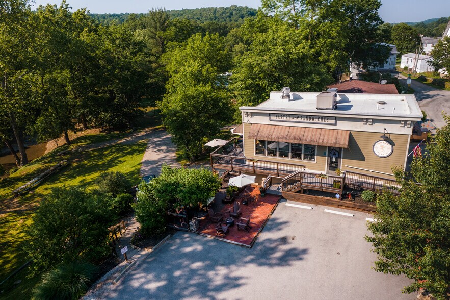 Primary Photo Of 115 Main St, Mount Morris Restaurant For Sale