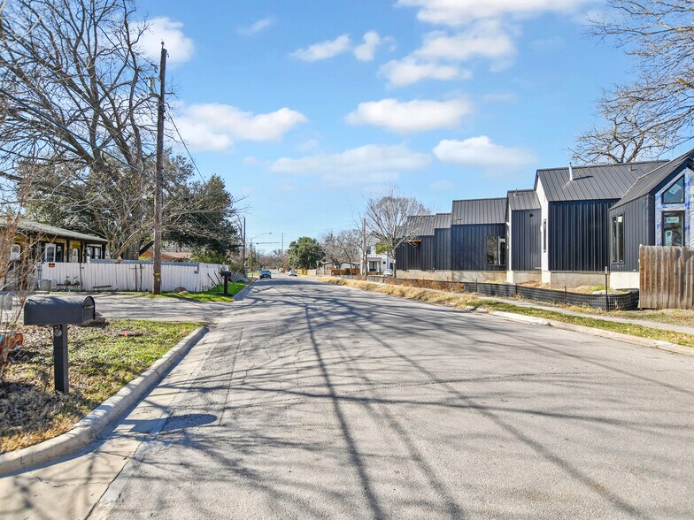 More Photos Of 5405 Prock Ln, Austin Land For Sale