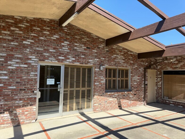 More Photos Of 141 E Acacia St, Stockton Office For Lease