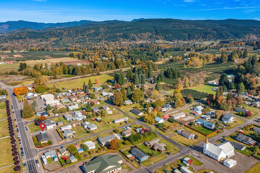 More Photos Of 424 Williams St, Mossyrock Office For Lease