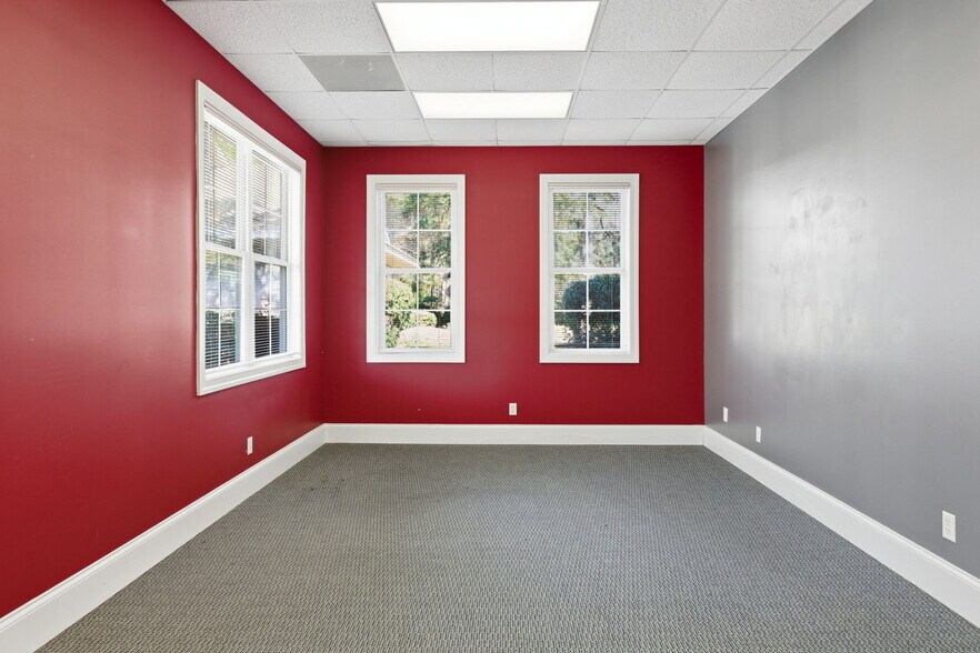 More Photos Of 4101 Main St, Hilton Head Island Office For Sale